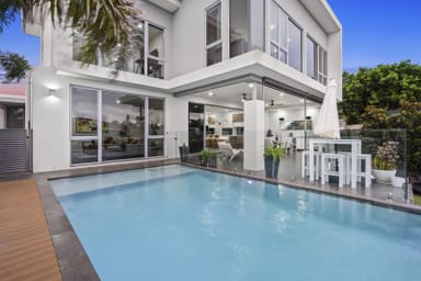 Property 12 Queen Guineveres Place, Sovereign Islands QLD 4216 IMAGE 0