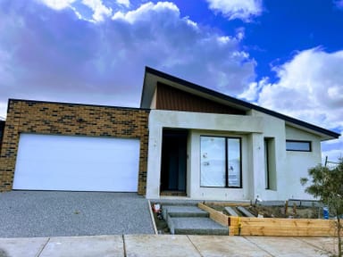 Property 33 Rohab Crescent, MOUNT COTTRELL VIC 3024 IMAGE 0