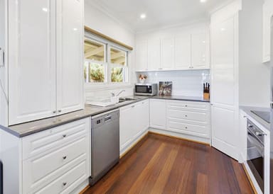 Property 2 Hunter Street, Mansfield VIC 3722 IMAGE 0