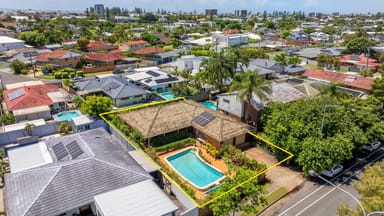 Property 130 Sunshine Boulevard, Mermaid Waters QLD 4218 IMAGE 0