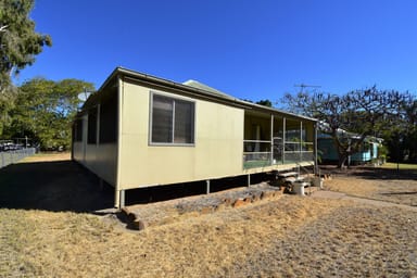Property 127 Yew Street, Barcaldine QLD 4725 IMAGE 0