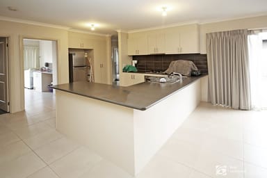 Property 8A Bowen Street, Cranbourne VIC 3977 IMAGE 0