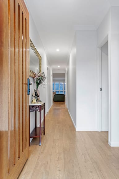 Property 30 Baronet Place, PALLARA QLD 4110 IMAGE 0