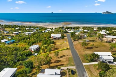 Property 30 Roseric Crescent, HIDEAWAY BAY QLD 4800 IMAGE 0