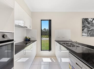 Property WALLOON QLD 4306 IMAGE 0