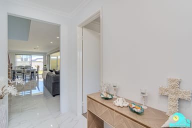 Property 33 Summerhome Parade, YANCHEP WA 6035 IMAGE 0