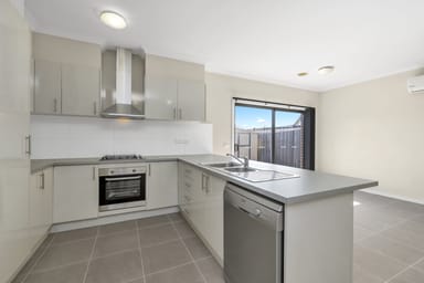 Property 16 Caversham Drive, PAKENHAM VIC 3810 IMAGE 0