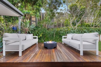 Property 33 Cluden Street, Holland Park West QLD 4121 IMAGE 0