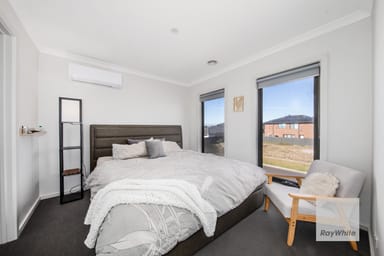 Property 24 Noble Road, ROCKBANK VIC 3335 IMAGE 0