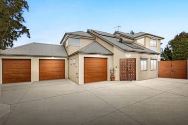 Property 8 Perch Close, Werribee South VIC 3030 IMAGE 0