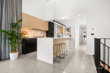 Property 2/11 Enderby Street, Mawson ACT 2607 IMAGE 0