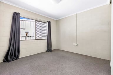 Property 386 Torquay Terrace, TORQUAY QLD 4655 IMAGE 0