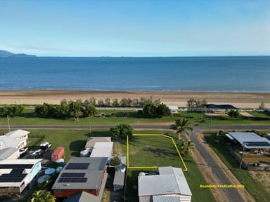 Property 17 Penhallurick Esplanade, CONWAY BEACH QLD 4800 IMAGE 0