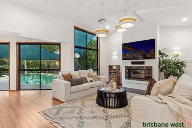 Property 49 Summerland Place, PULLENVALE QLD 4069 IMAGE 0