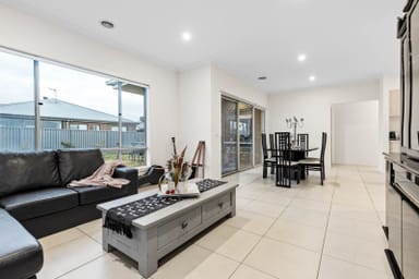 Property 18 Galway Drive, Alfredton VIC 3350 IMAGE 0