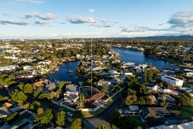 Property 7 Tyrone Avenue, Sorrento QLD 4217 IMAGE 0
