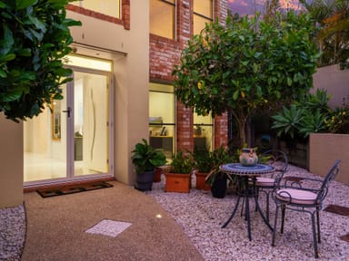 Property 54 Regent Street, EIGHT MILE PLAINS QLD 4113 IMAGE 0