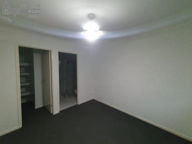 Property Unit 10, 8 Hillcrest St, Emerald QLD 4720 IMAGE 0