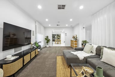 Property 24 Unwin Avenue, Jerrabomberra NSW 2619 IMAGE 0