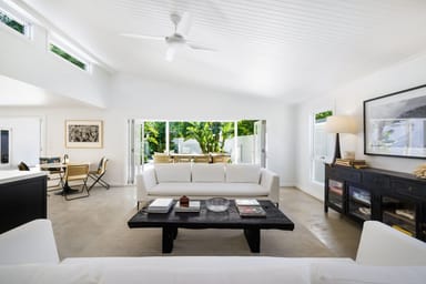 Property 22 Djerral Avenue, Burleigh Heads QLD 4220 IMAGE 0