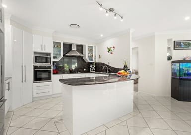 Property 21 Ivy Crescent, OLD BAR NSW 2430 IMAGE 0