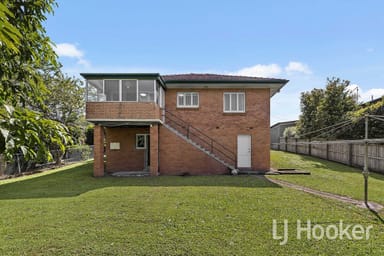 Property 28 Crutchley Street, FAIRFIELD QLD 4103 IMAGE 0