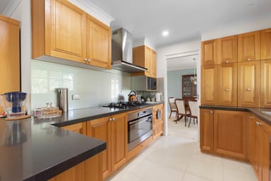 Property 10 Stonehaven Close, Sunbury VIC 3429 IMAGE 0