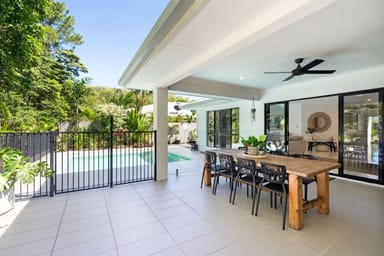 Property 11 Coastline Parade, Trinity Beach QLD 4879 IMAGE 0