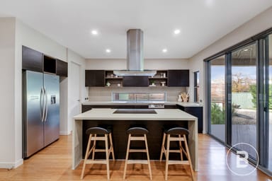 Property 7 Stirling Avenue, Junortoun VIC 3551 IMAGE 0