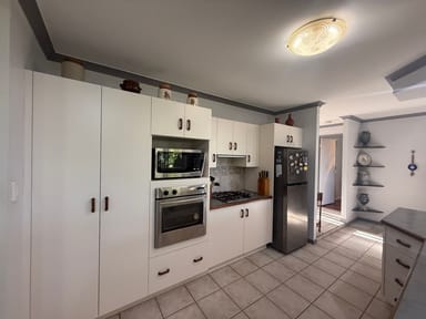 Property 21 Dawn Close, Rockyview QLD 4701 IMAGE 0