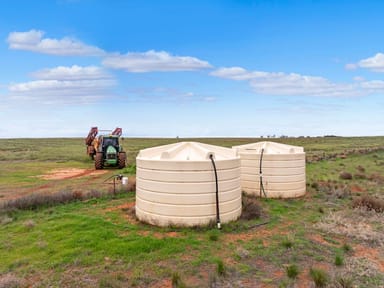 Property 'Lindsay' Lindsay Point Road, MURTHO SA 5340 IMAGE 0