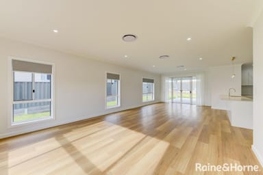 Property 81 Verdelho Drive, Tamworth NSW 2340 IMAGE 0