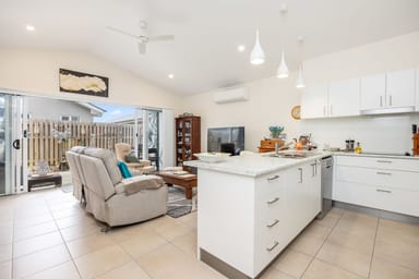 Property 109/2-20 Island View Drive, Urangan QLD 4655 IMAGE 0