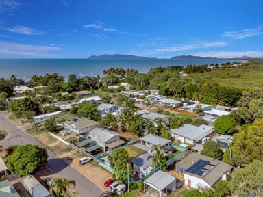 Property 31 Lagoon Crescent, SAUNDERS BEACH QLD 4818 IMAGE 0