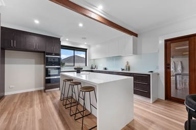 Property 7 Lancaster Court, Greenvale VIC 3059 IMAGE 0