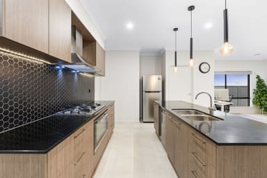 Property 19 BENNELONG CRESCENT, LLOYD NSW 2650 IMAGE 0