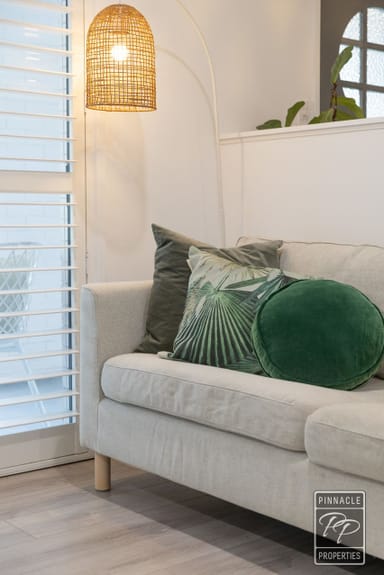 Property 8 Mahonia Street, Bellbowrie QLD 4070 IMAGE 0