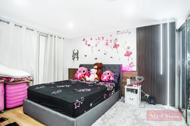 Property 7 Glen Elgin Crescent, EDENSOR PARK NSW 2176 IMAGE 0