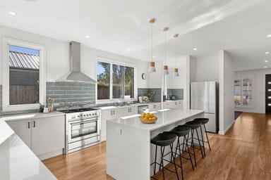 Property 8 Sproule Place, Woodend VIC 3442 IMAGE 0