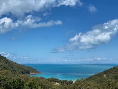Property 21 Coral Passage Drive, Keswick Island QLD 4740 IMAGE 0