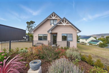Property 44 Bay Street, DUNALLEY TAS 7177 IMAGE 0