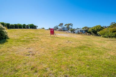 Property 14 Wedge Court, Binalong Bay TAS 7216 IMAGE 0