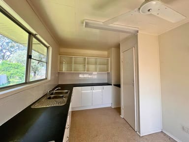 Property 8 Calvert Court, DYSART QLD 4745 IMAGE 0