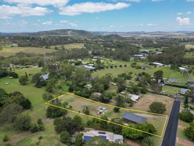 Property 13 Vera Drive, TOP CAMP QLD 4350 IMAGE 0