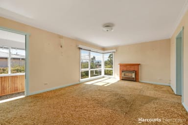Property 8 Oaktree Road, Youngtown TAS 7249 IMAGE 0