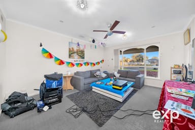 Property 12 Emberton Place, Morphett Vale SA 5162 IMAGE 0