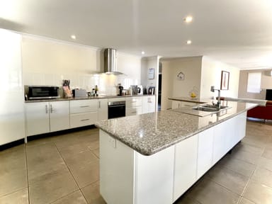 Property 10 TURVEY Court, Moranbah QLD 4744 IMAGE 0