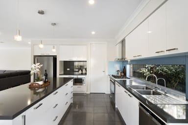 Property 36 Jolimont Place, DINGLEY VILLAGE VIC 3172 IMAGE 0