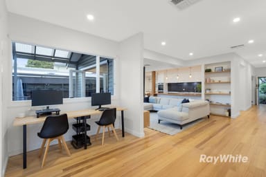 Property 23 Leura Street, MURRUMBEENA VIC 3163 IMAGE 0