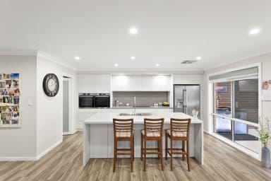 Property 7 Doyle Close, Wetherill Park NSW 2164 IMAGE 0